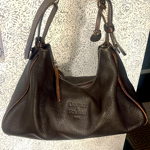 Dooney & Bourke Chocolate Brown Leather Shoulder Bag - Picture 1 of 8